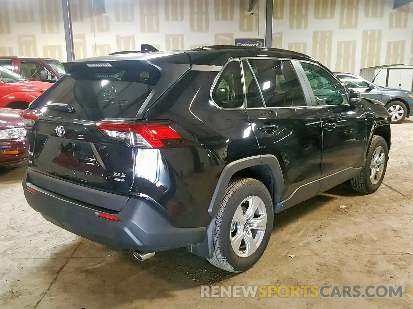 4 Photograph of a damaged car 2T3P1RFV9KC005720 TOYOTA RAV4 XLE 2019