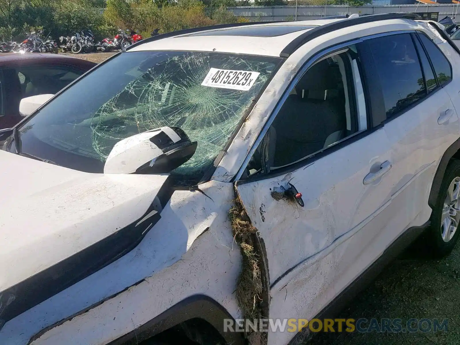 9 Photograph of a damaged car 2T3P1RFVXKC004723 TOYOTA RAV4 XLE 2019