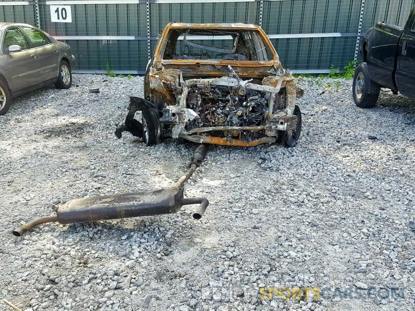 9 Photograph of a damaged car 2T3P1RFVXKW050793 TOYOTA RAV4 XLE 2019