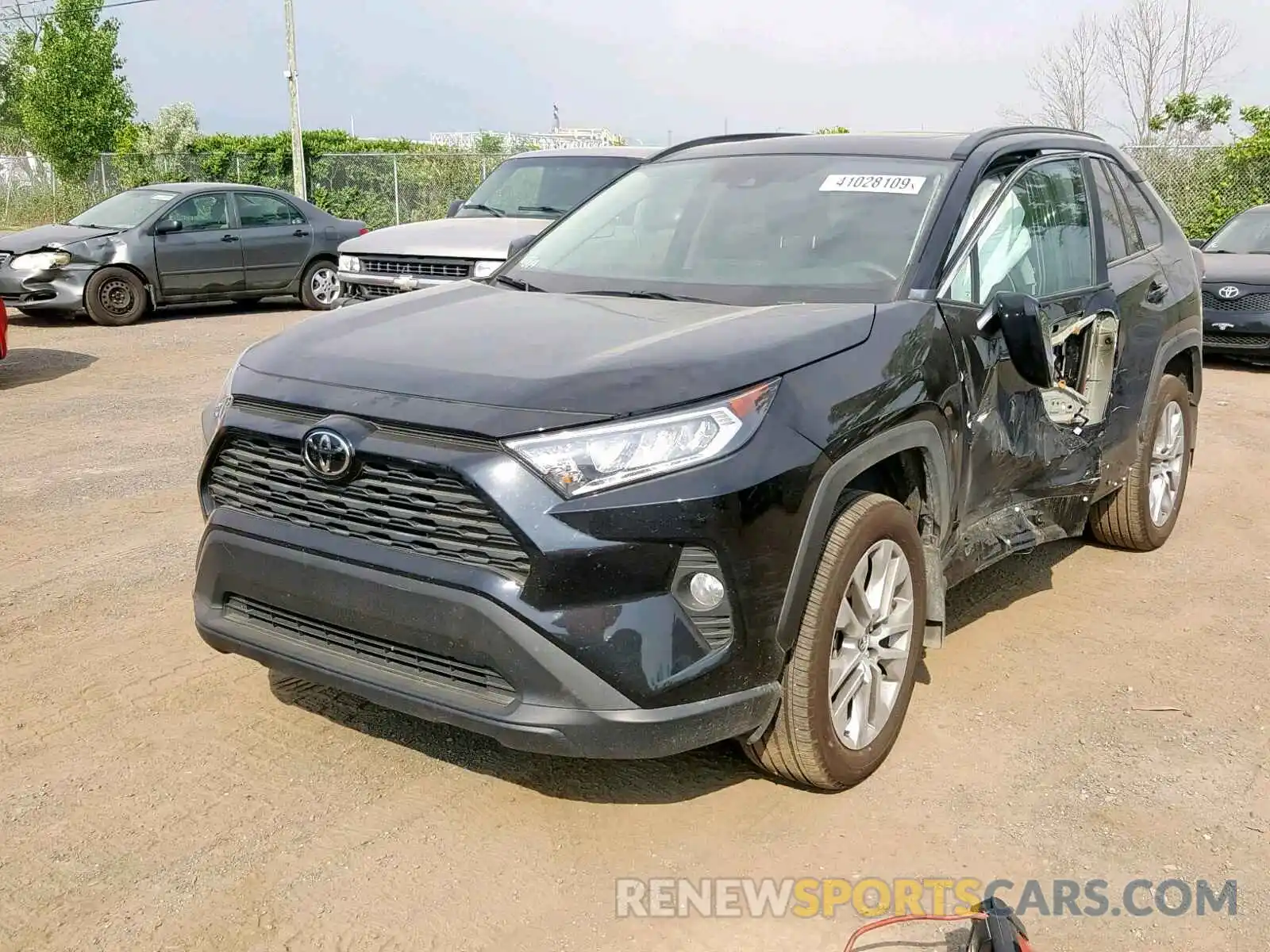 2 Фотография поврежденного автомобиля 2T3R1RFV1KW028092 TOYOTA RAV4 XLE 2019