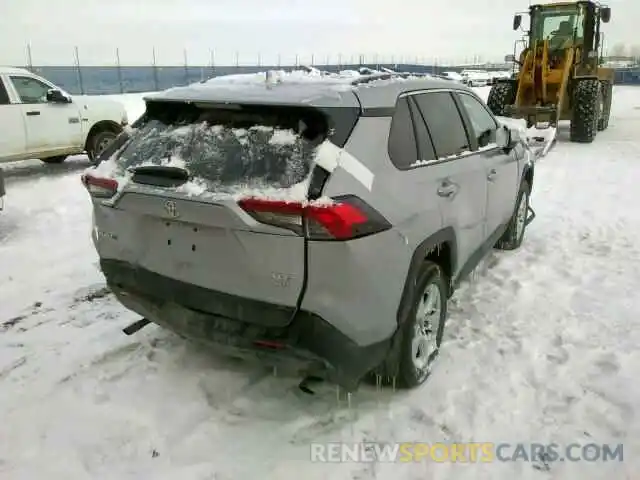 4 Photograph of a damaged car 2T3R1RFV8KW038795 TOYOTA RAV4 XLE 2019