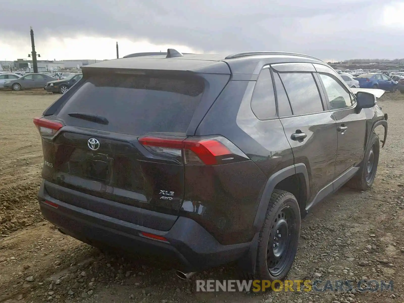 4 Photograph of a damaged car 2T3R1RFVXKW016989 TOYOTA RAV4 XLE 2019