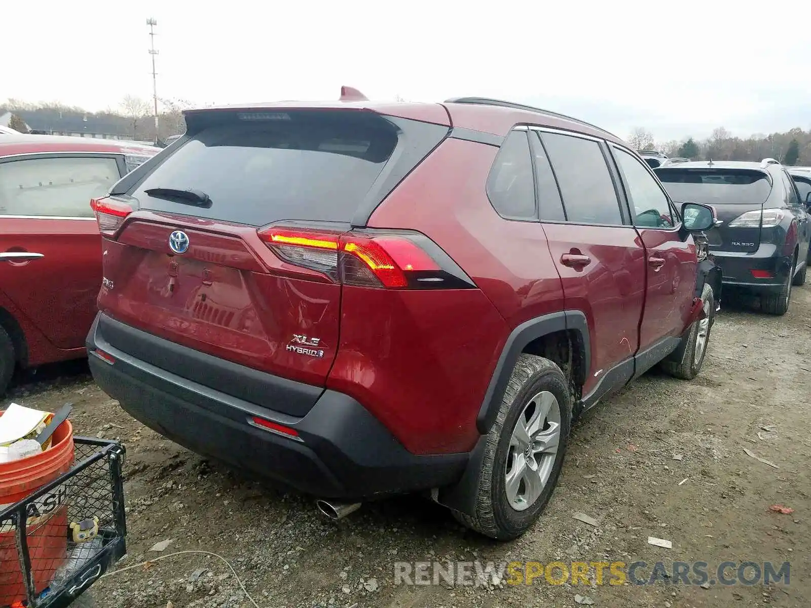 4 Photograph of a damaged car 2T3RWRFV1KW022486 TOYOTA RAV4 XLE 2019