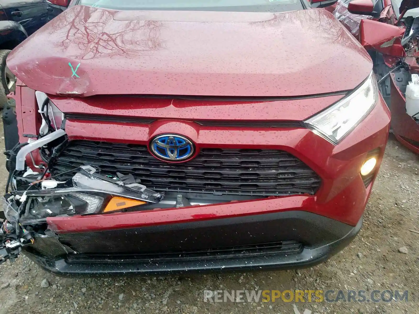 7 Photograph of a damaged car 2T3RWRFV1KW022486 TOYOTA RAV4 XLE 2019