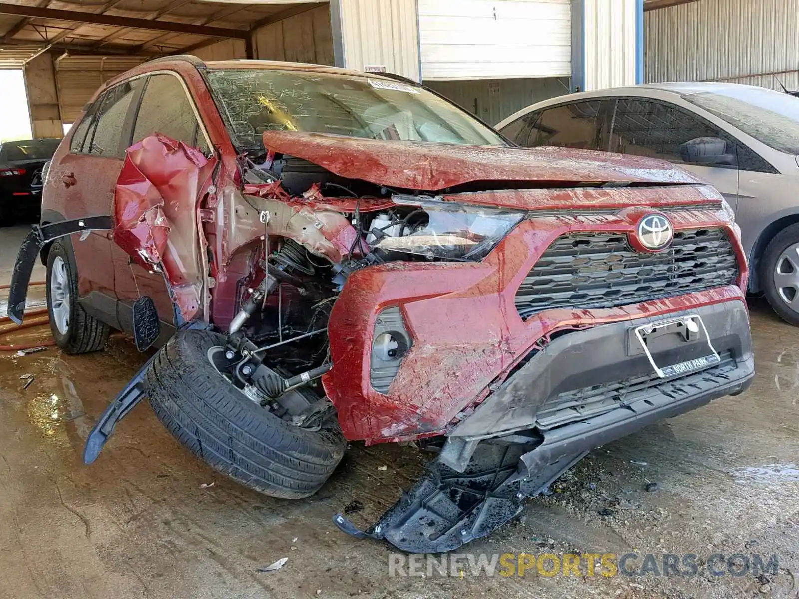 1 Photograph of a damaged car 2T3W1RFV0KC010493 TOYOTA RAV4 XLE 2019