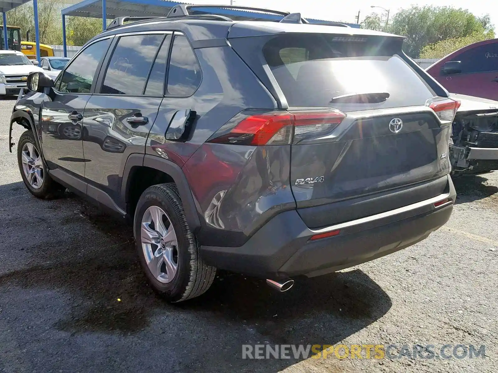 3 Photograph of a damaged car 2T3W1RFV1KW029150 TOYOTA RAV4 XLE 2019