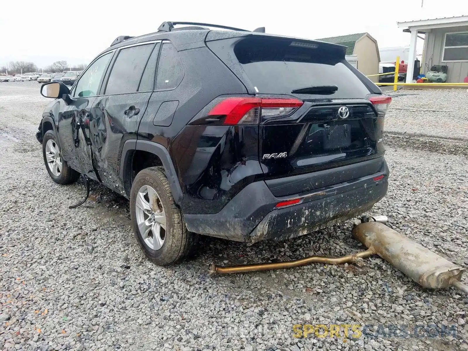 3 Фотография поврежденного автомобиля 2T3W1RFV3KW019056 TOYOTA RAV4 XLE 2019