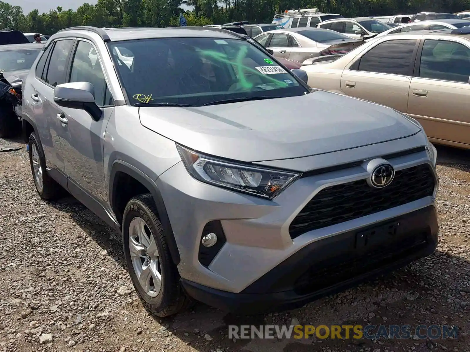 1 Photograph of a damaged car 2T3W1RFV5KW018779 TOYOTA RAV4 XLE 2019