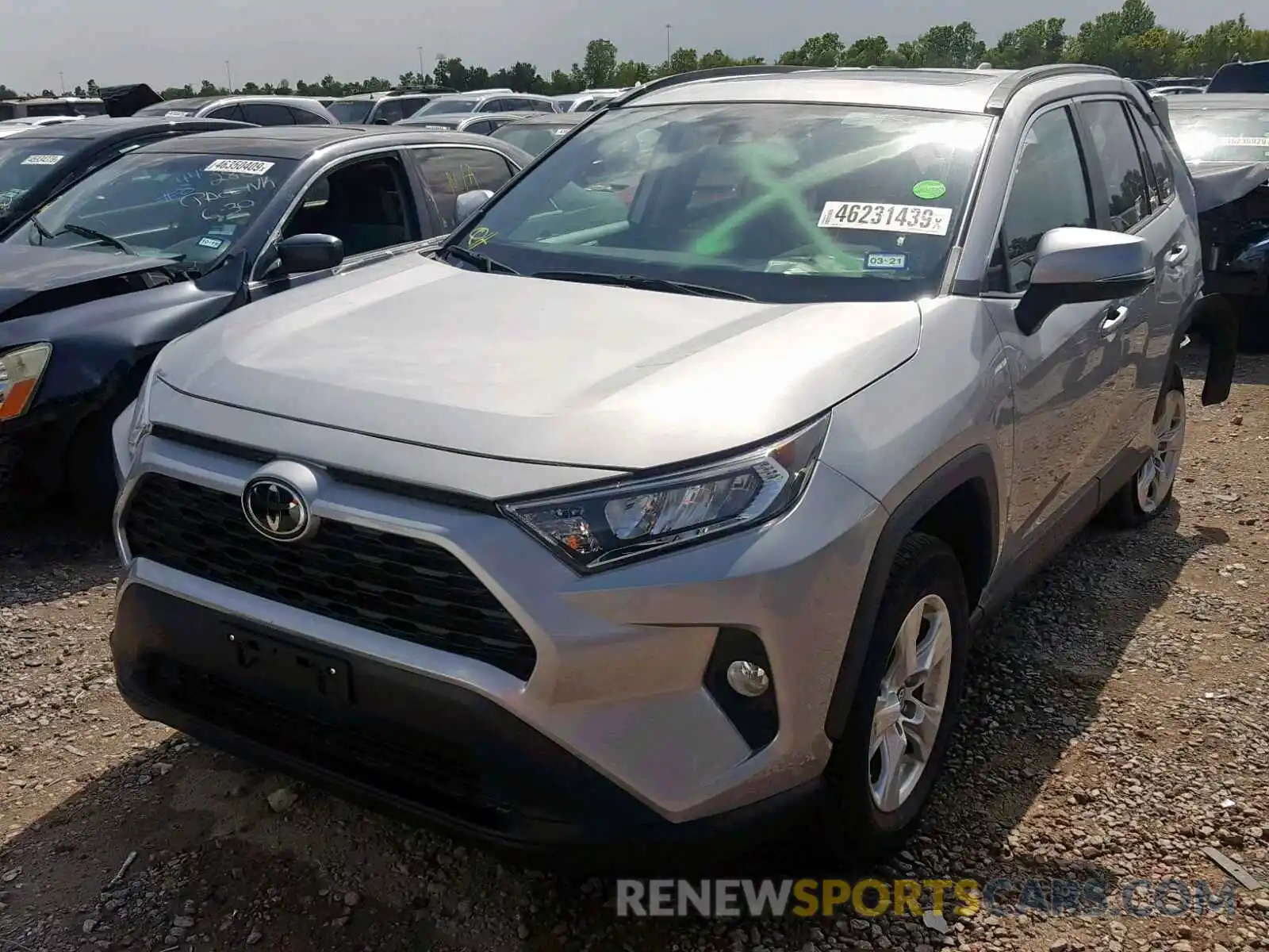 2 Photograph of a damaged car 2T3W1RFV5KW018779 TOYOTA RAV4 XLE 2019