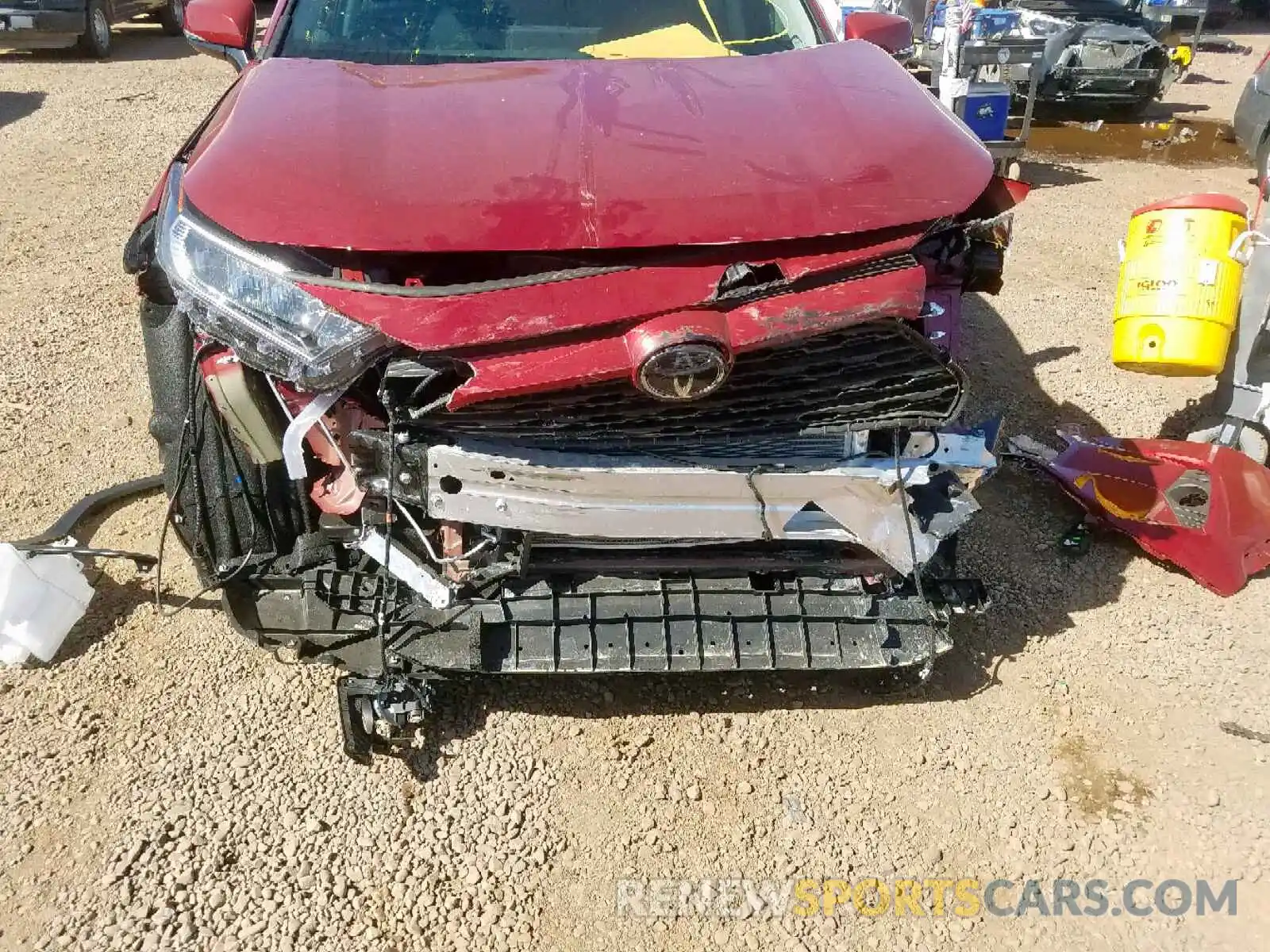 9 Photograph of a damaged car 2T3W1RFV5KW030544 TOYOTA RAV4 XLE 2019