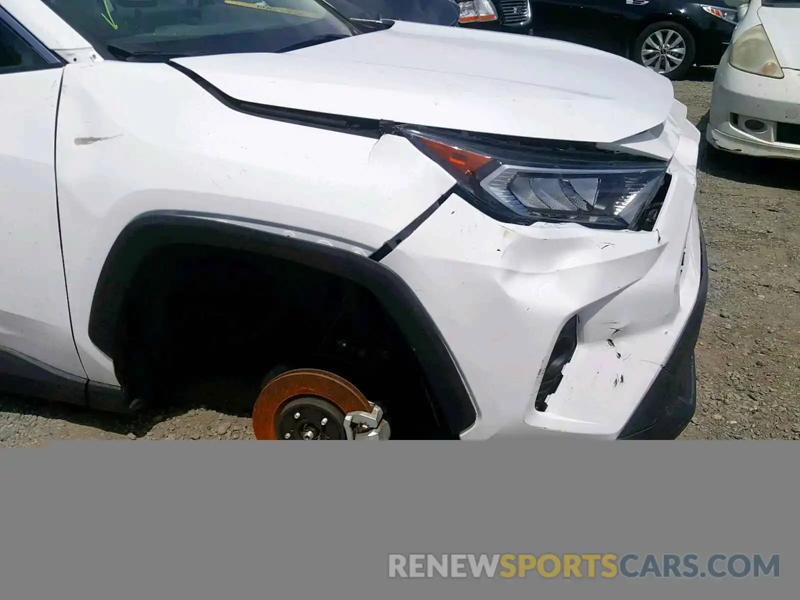 9 Photograph of a damaged car 2T3W1RFV6KW003899 TOYOTA RAV4 XLE 2019