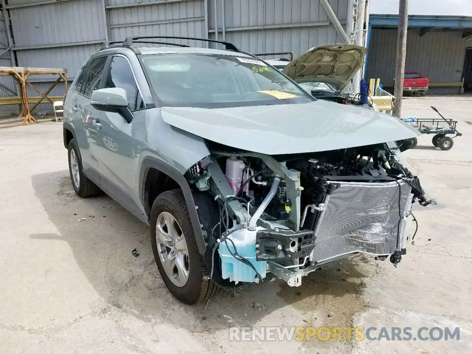 1 Фотография поврежденного автомобиля 2T3W1RFV6KW020749 TOYOTA RAV4 XLE 2019