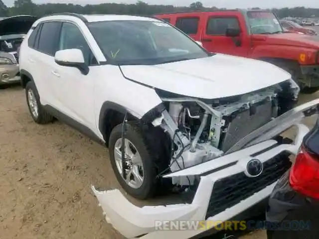 1 Photograph of a damaged car 2T3W1RFV8KW013043 TOYOTA RAV4 XLE 2019