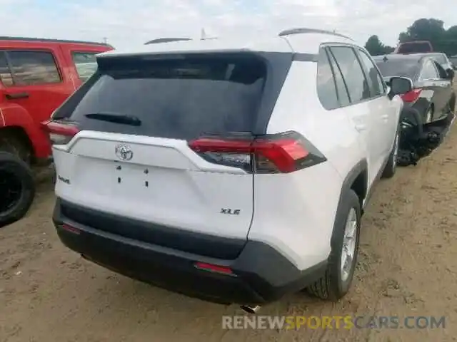 4 Photograph of a damaged car 2T3W1RFV8KW013043 TOYOTA RAV4 XLE 2019