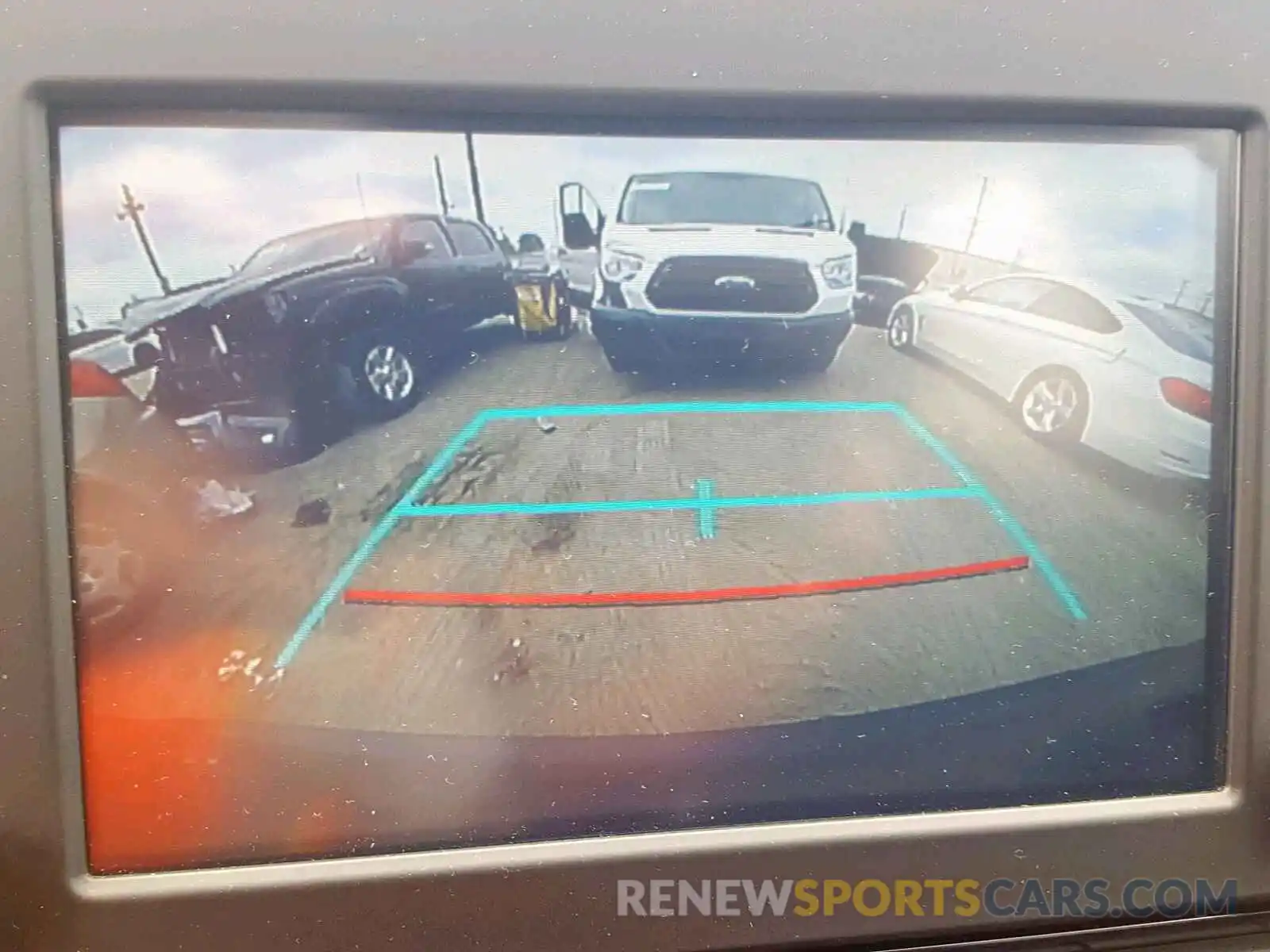 9 Photograph of a damaged car 2T3W1RFV9KW012886 TOYOTA RAV4 XLE 2019