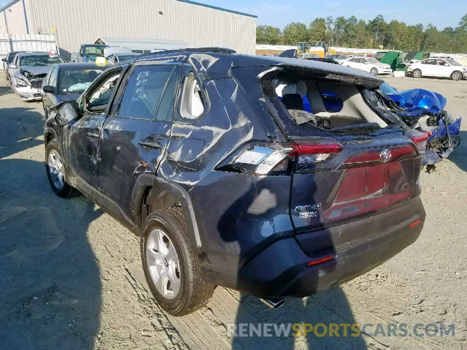 3 Photograph of a damaged car 2T3W1RFV9KW048481 TOYOTA RAV4 XLE 2019