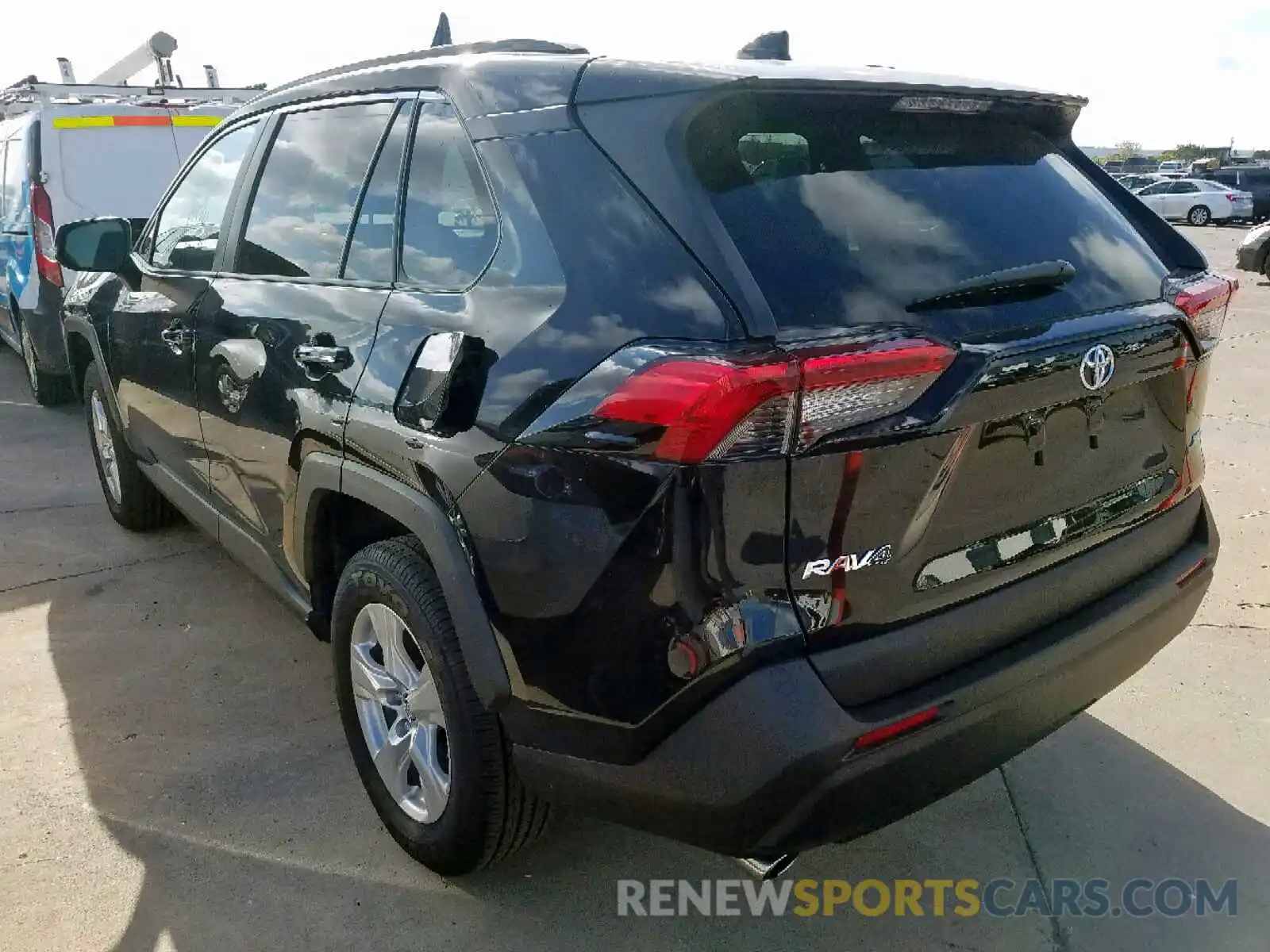 3 Photograph of a damaged car 2T3W1RFVXKC005172 TOYOTA RAV4 XLE 2019