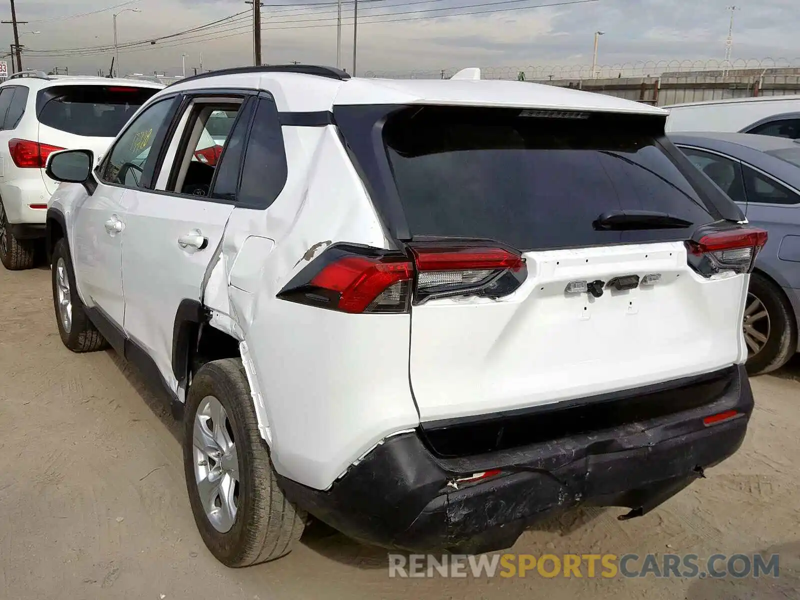 3 Photograph of a damaged car 2T3W1RFVXKW016364 TOYOTA RAV4 XLE 2019