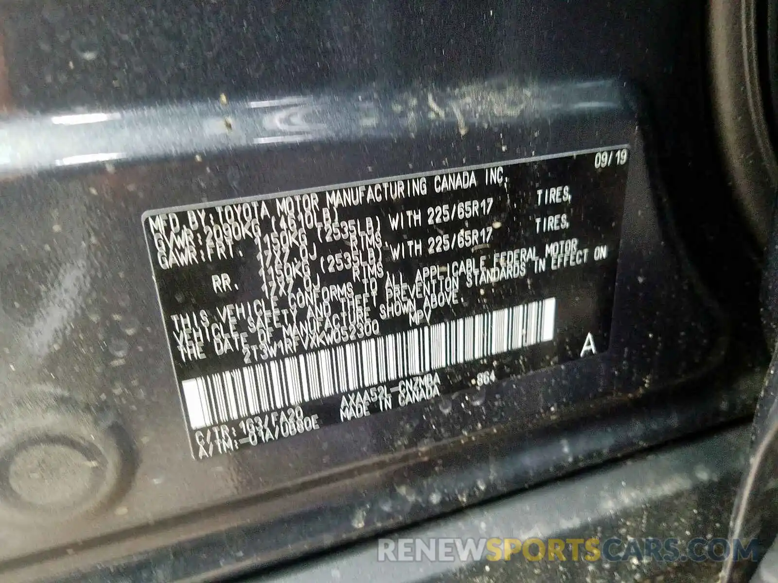 10 Photograph of a damaged car 2T3W1RFVXKW052300 TOYOTA RAV4 XLE 2019