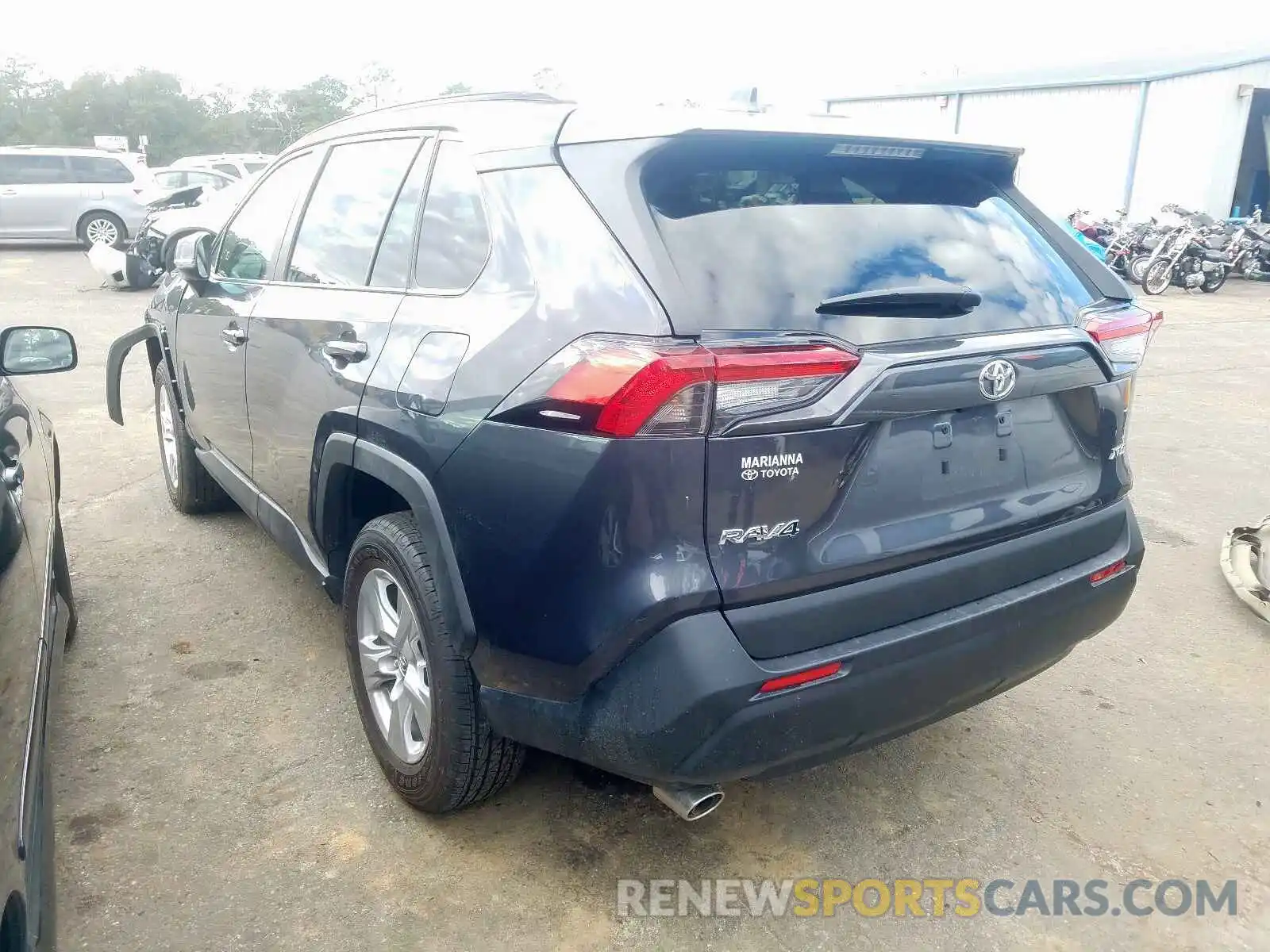 3 Photograph of a damaged car 2T3W1RFVXKW052300 TOYOTA RAV4 XLE 2019