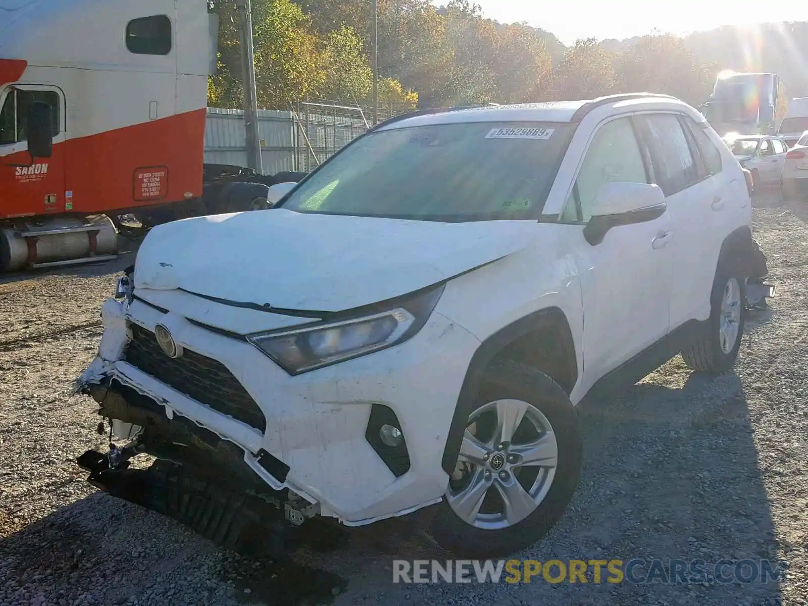 2 Photograph of a damaged car JTMP1RFV0KD028752 TOYOTA RAV4 XLE 2019