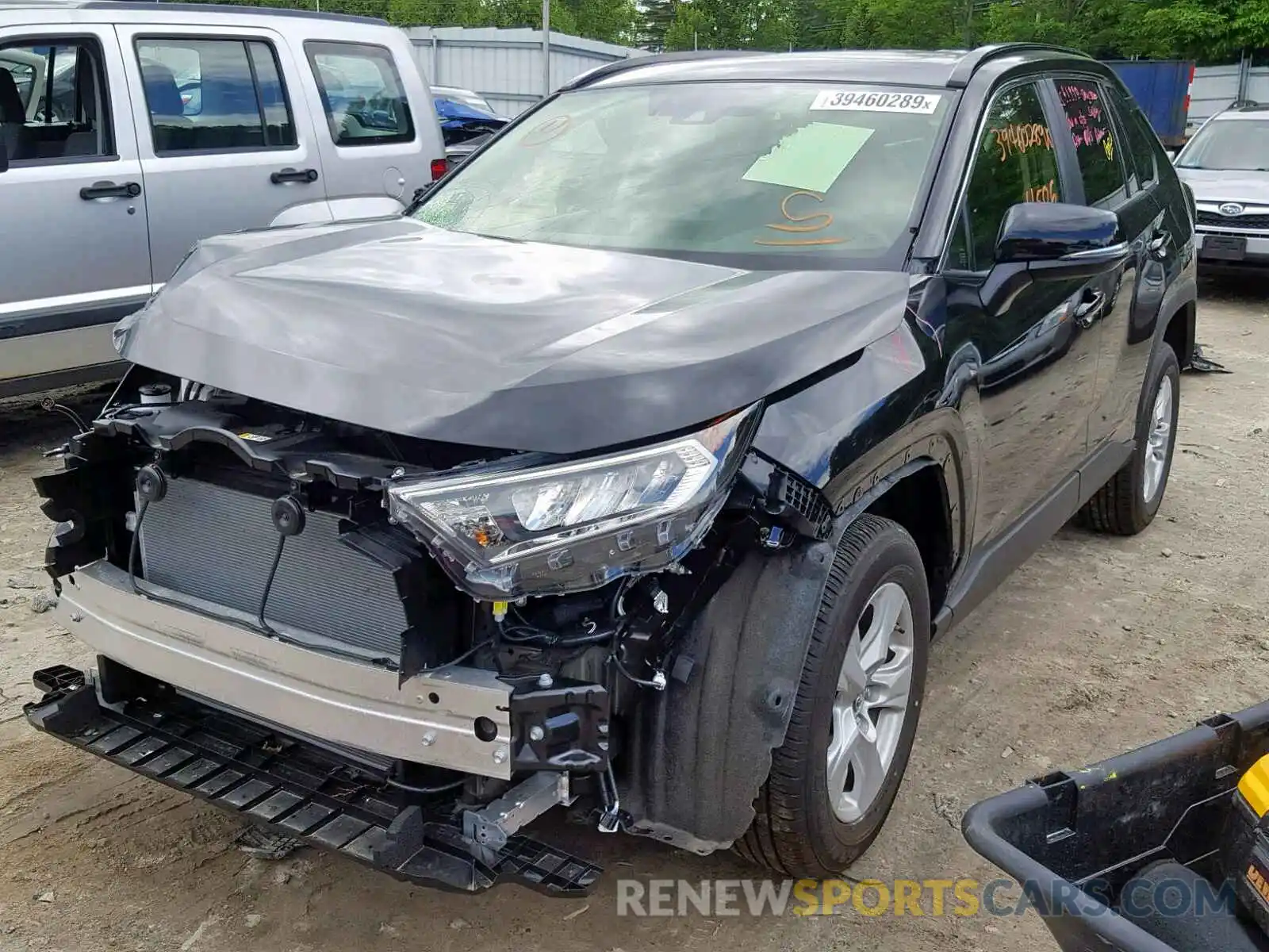 2 Photograph of a damaged car JTMP1RFV0KD504224 TOYOTA RAV4 XLE 2019