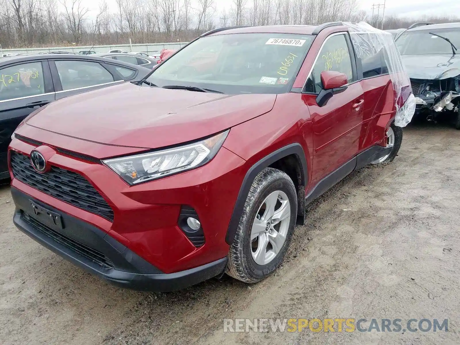 2 Фотография поврежденного автомобиля JTMP1RFV1KD007862 TOYOTA RAV4 XLE 2019