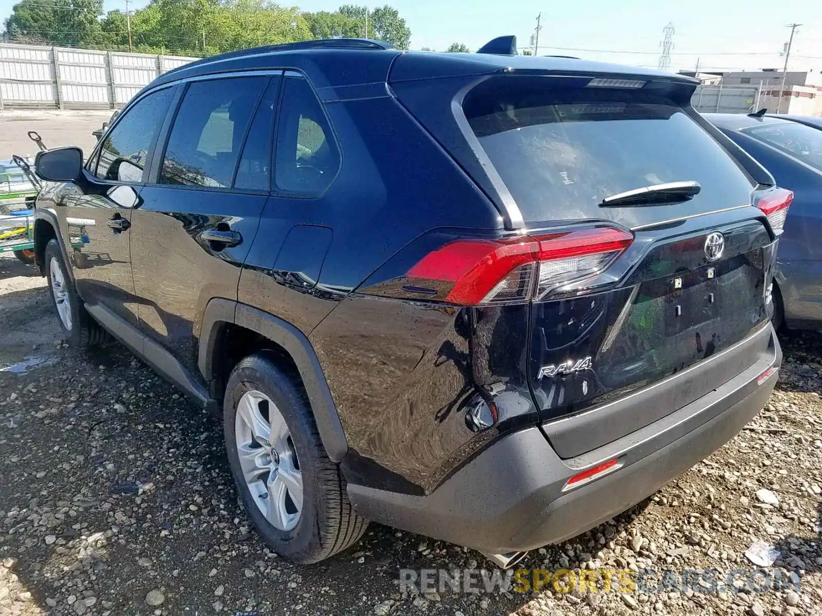 3 Photograph of a damaged car JTMP1RFV2KD026663 TOYOTA RAV4 XLE 2019