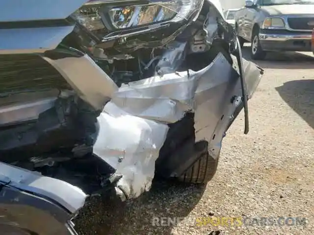 9 Photograph of a damaged car JTMP1RFV3KD511796 TOYOTA RAV4 XLE 2019
