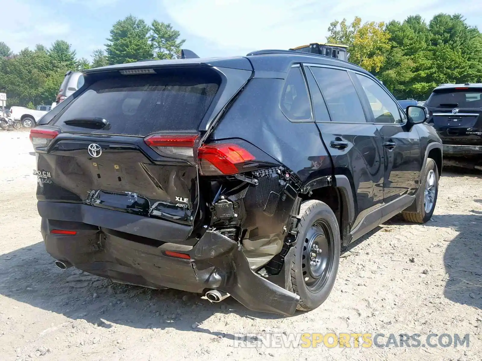 4 Фотография поврежденного автомобиля JTMP1RFV4KD029080 TOYOTA RAV4 XLE 2019