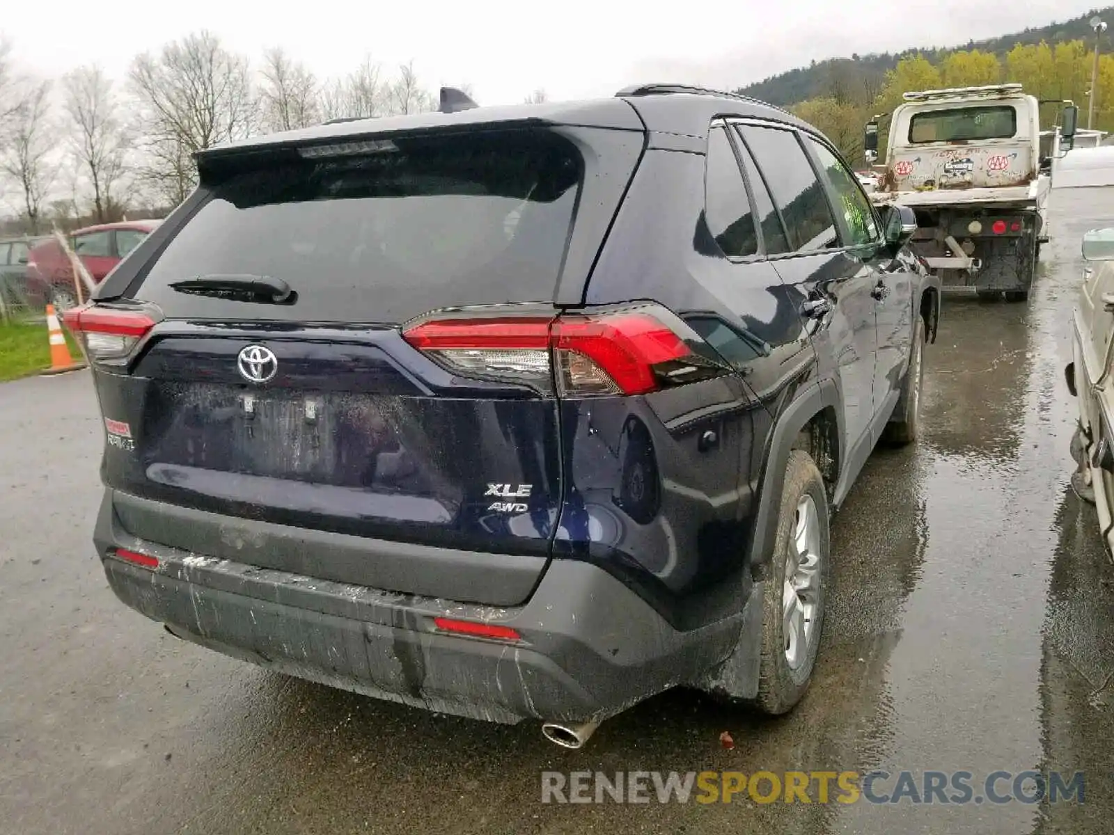 4 Photograph of a damaged car JTMP1RFV4KD502007 TOYOTA RAV4 XLE 2019