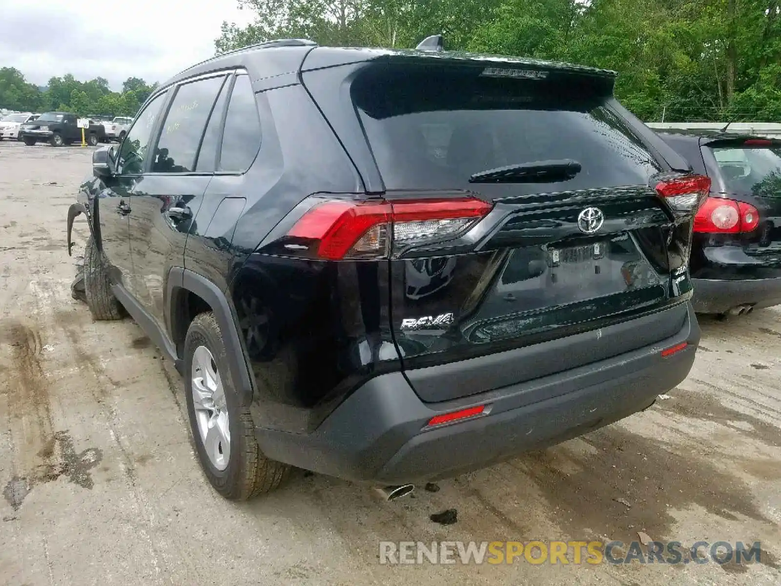 3 Photograph of a damaged car JTMP1RFV7KD503197 TOYOTA RAV4 XLE 2019