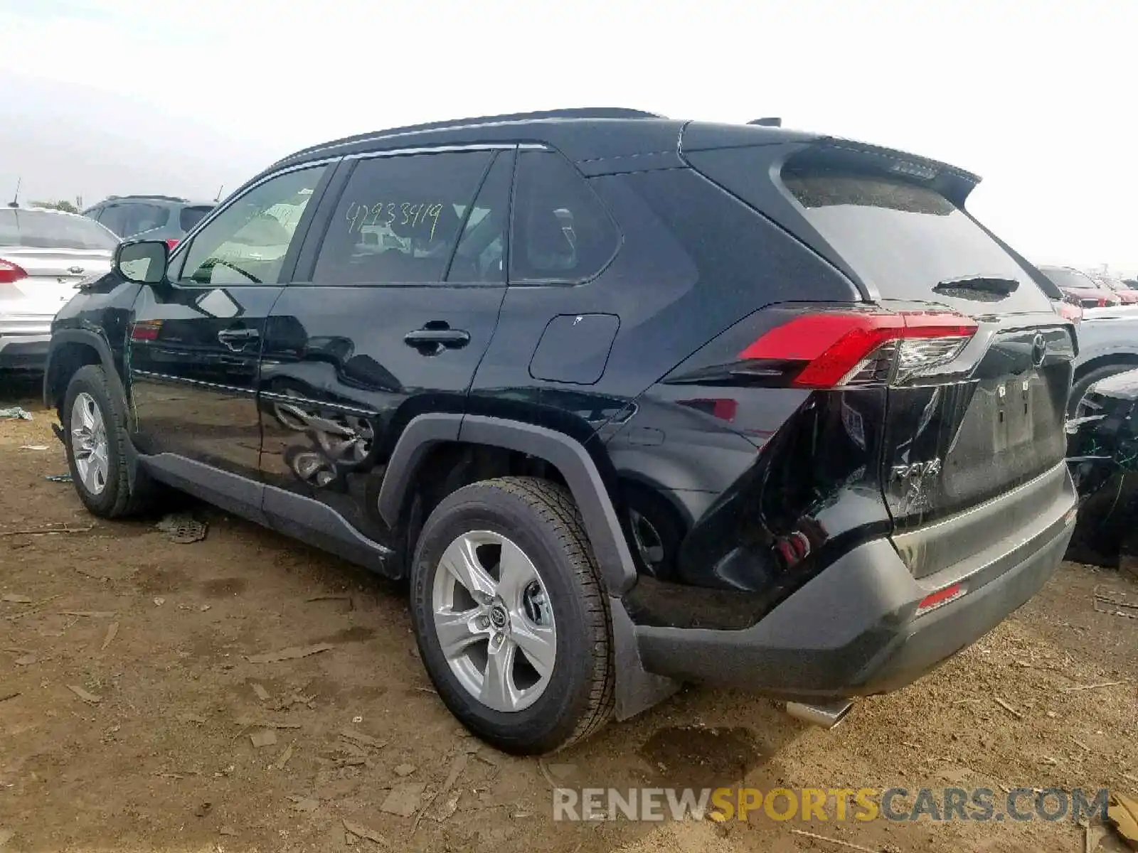 3 Photograph of a damaged car JTMP1RFV7KD505340 TOYOTA RAV4 XLE 2019