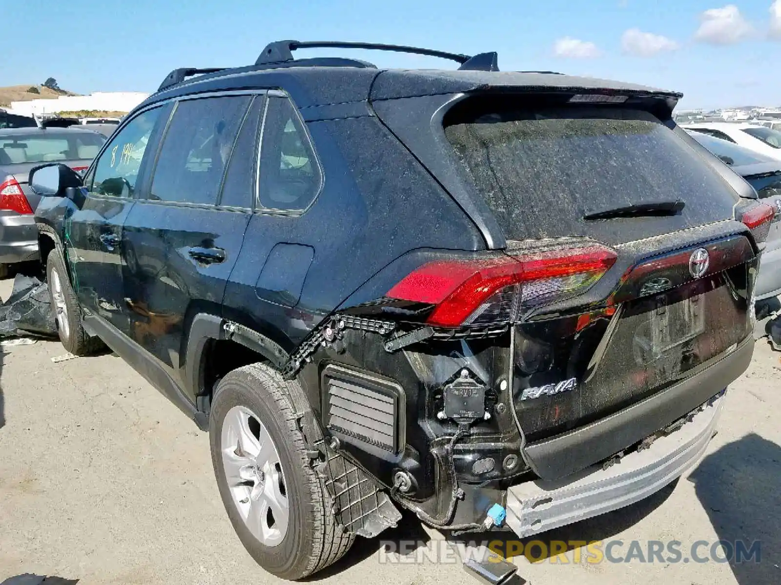 3 Photograph of a damaged car JTMP1RFV8KD006496 TOYOTA RAV4 XLE 2019