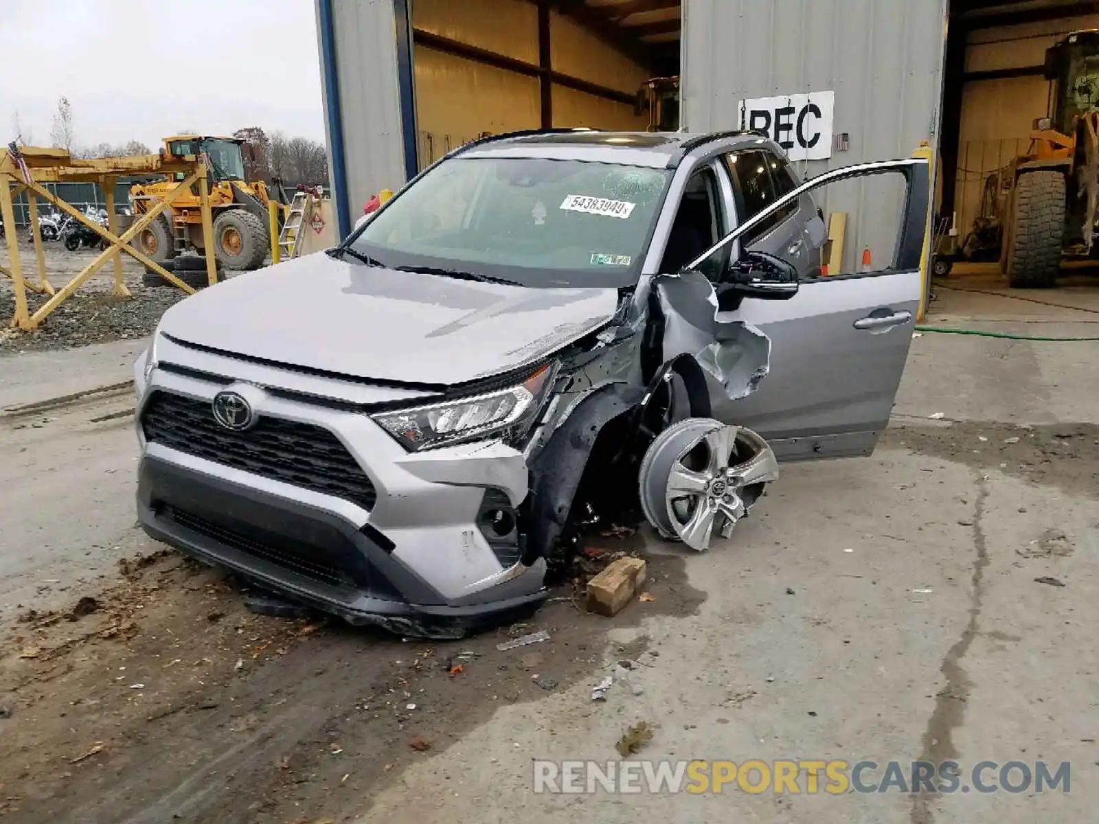 2 Photograph of a damaged car JTMP1RFV8KD031821 TOYOTA RAV4 XLE 2019