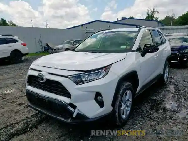 2 Photograph of a damaged car JTMP1RFV8KJ015488 TOYOTA RAV4 XLE 2019