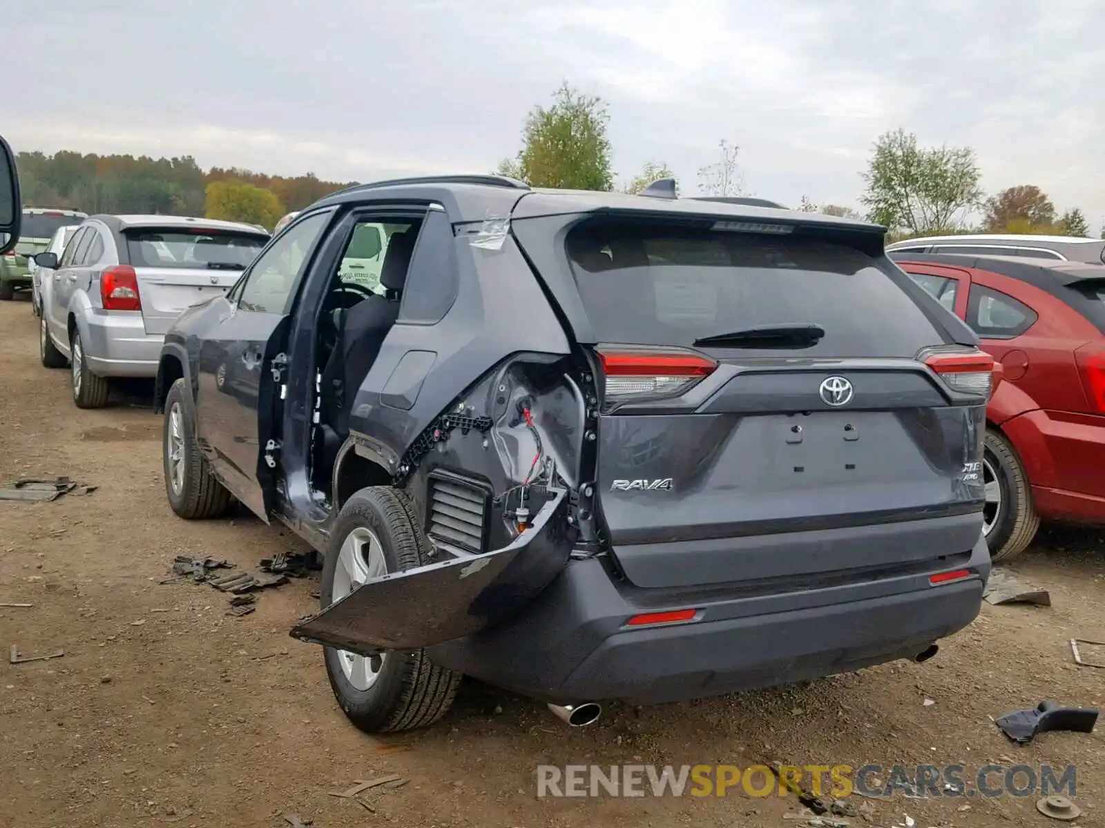 3 Фотография поврежденного автомобиля JTMP1RFV9KD507610 TOYOTA RAV4 XLE 2019