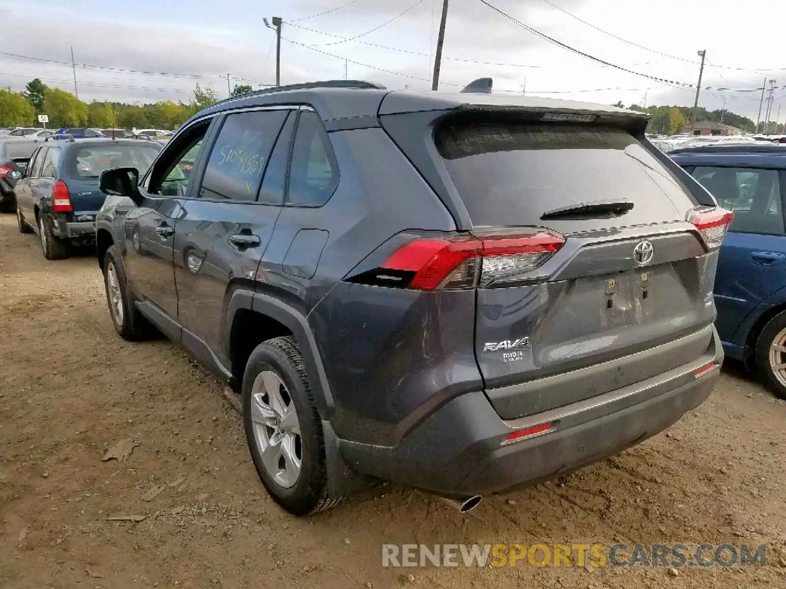 3 Photograph of a damaged car JTMP1RFVXKD006564 TOYOTA RAV4 XLE 2019