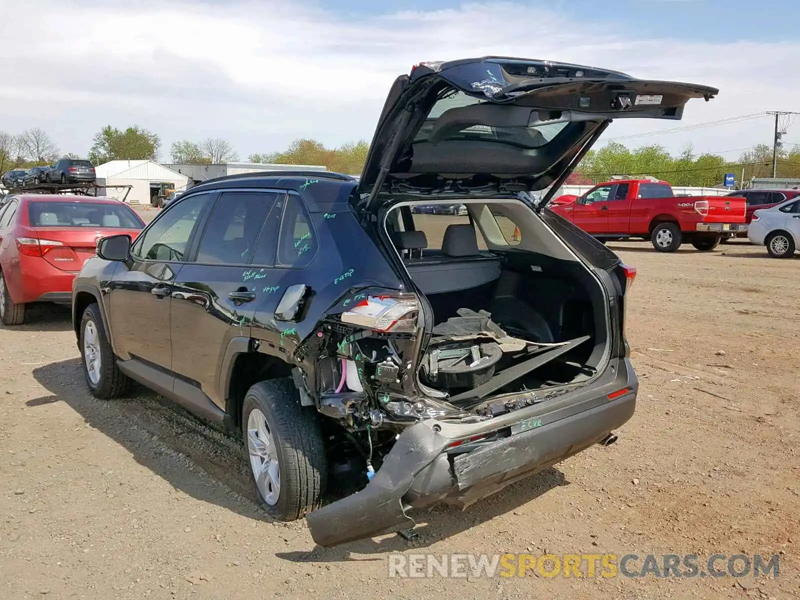 3 Photograph of a damaged car JTMP1RFVXKD018374 TOYOTA RAV4 XLE 2019