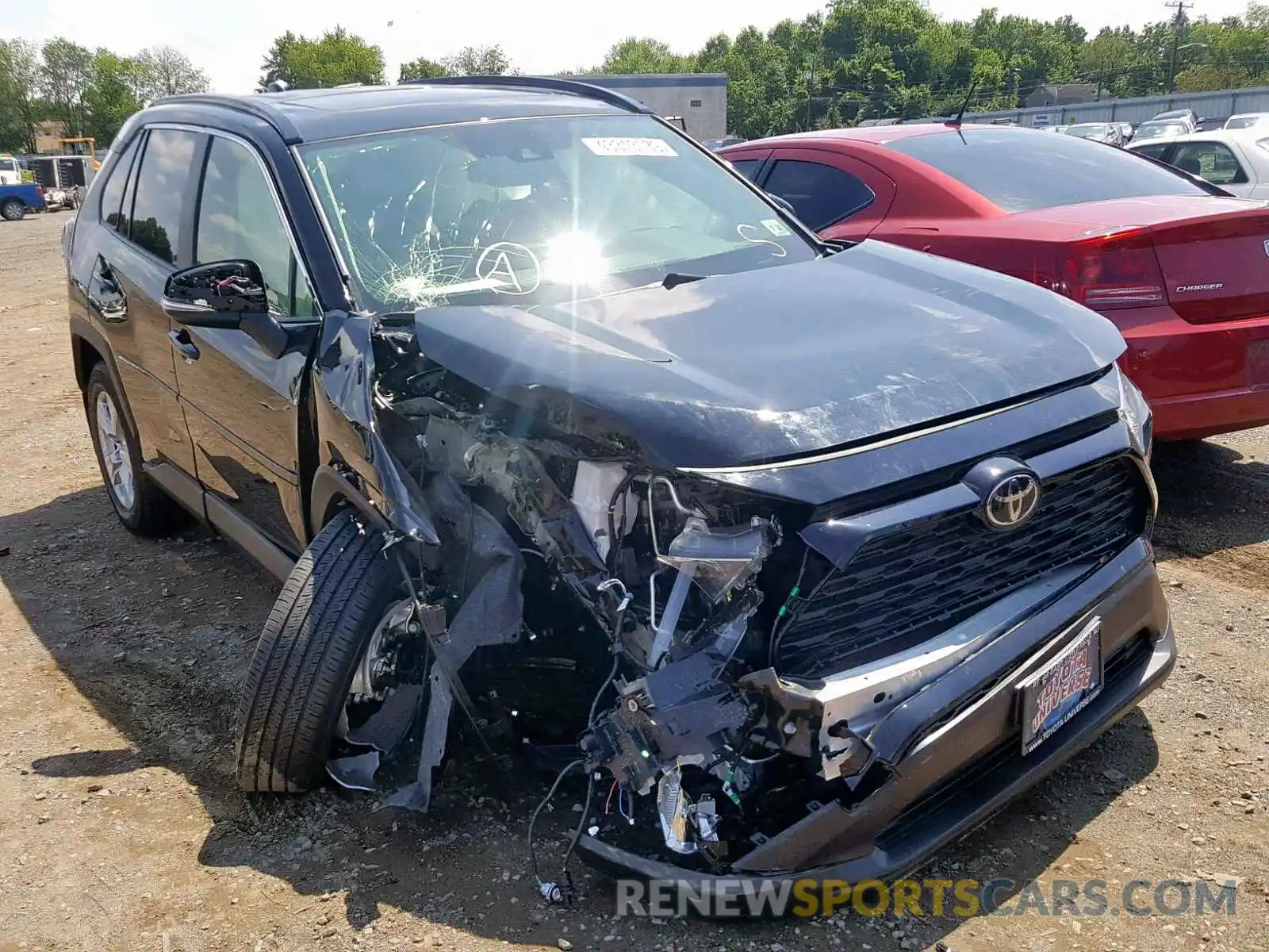 1 Photograph of a damaged car JTMP1RFVXKD022036 TOYOTA RAV4 XLE 2019