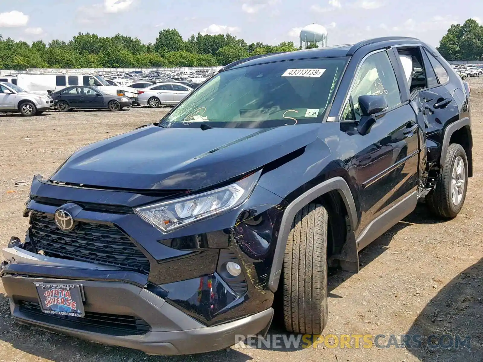 2 Photograph of a damaged car JTMP1RFVXKD022036 TOYOTA RAV4 XLE 2019