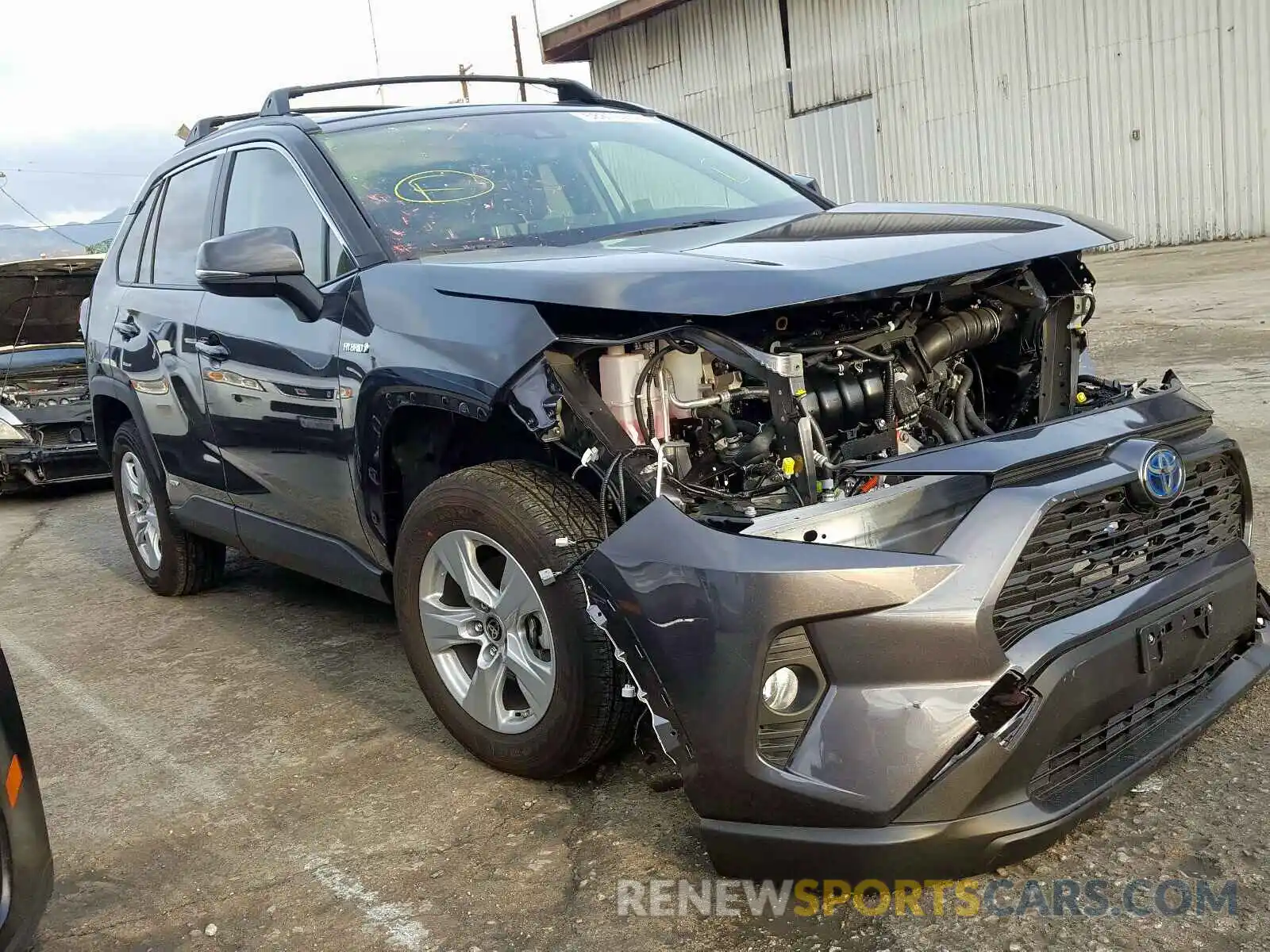 1 Photograph of a damaged car JTMRWRFV1KD039513 TOYOTA RAV4 XLE 2019