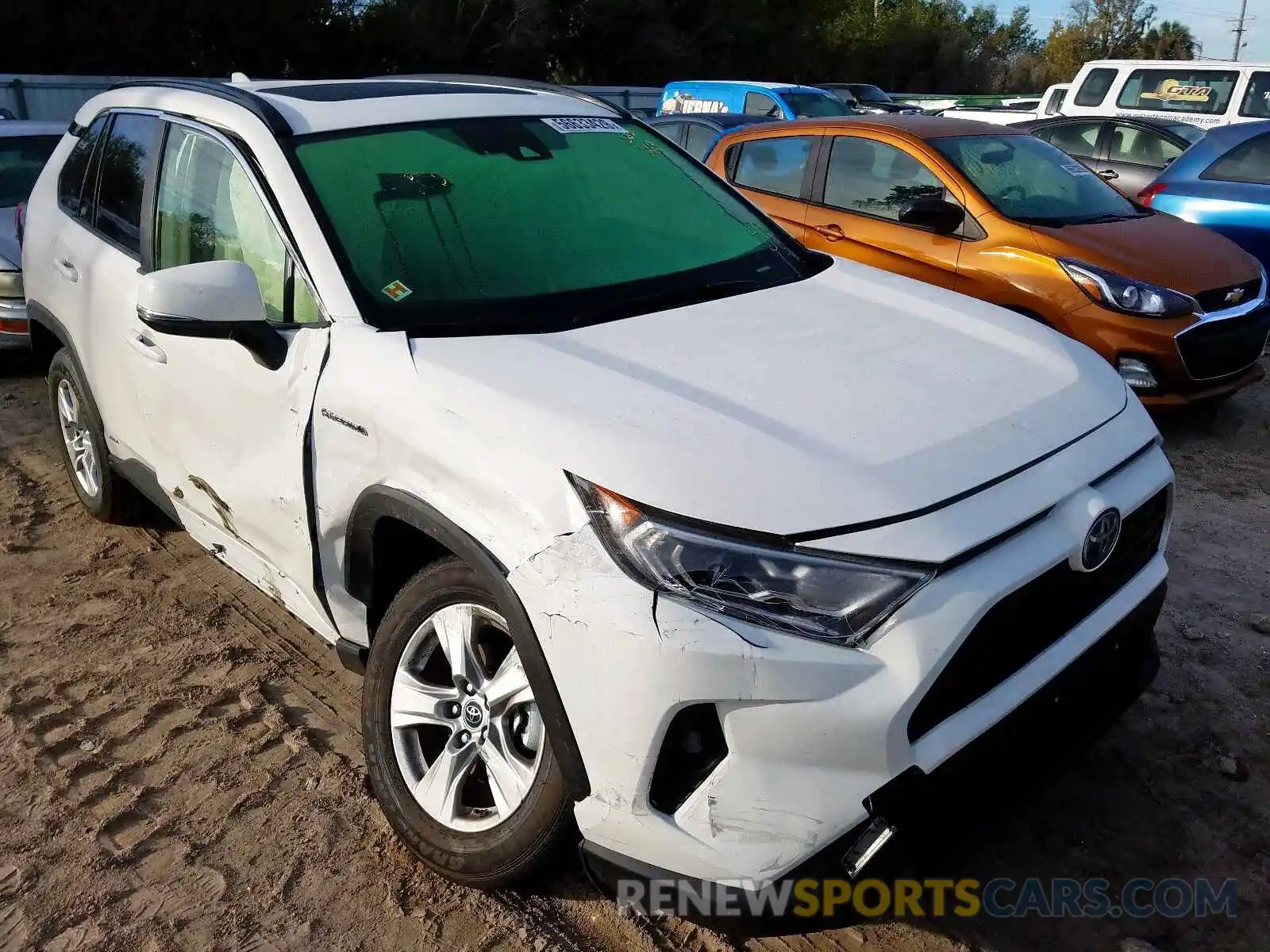 1 Photograph of a damaged car JTMRWRFV2KD026771 TOYOTA RAV4 XLE 2019