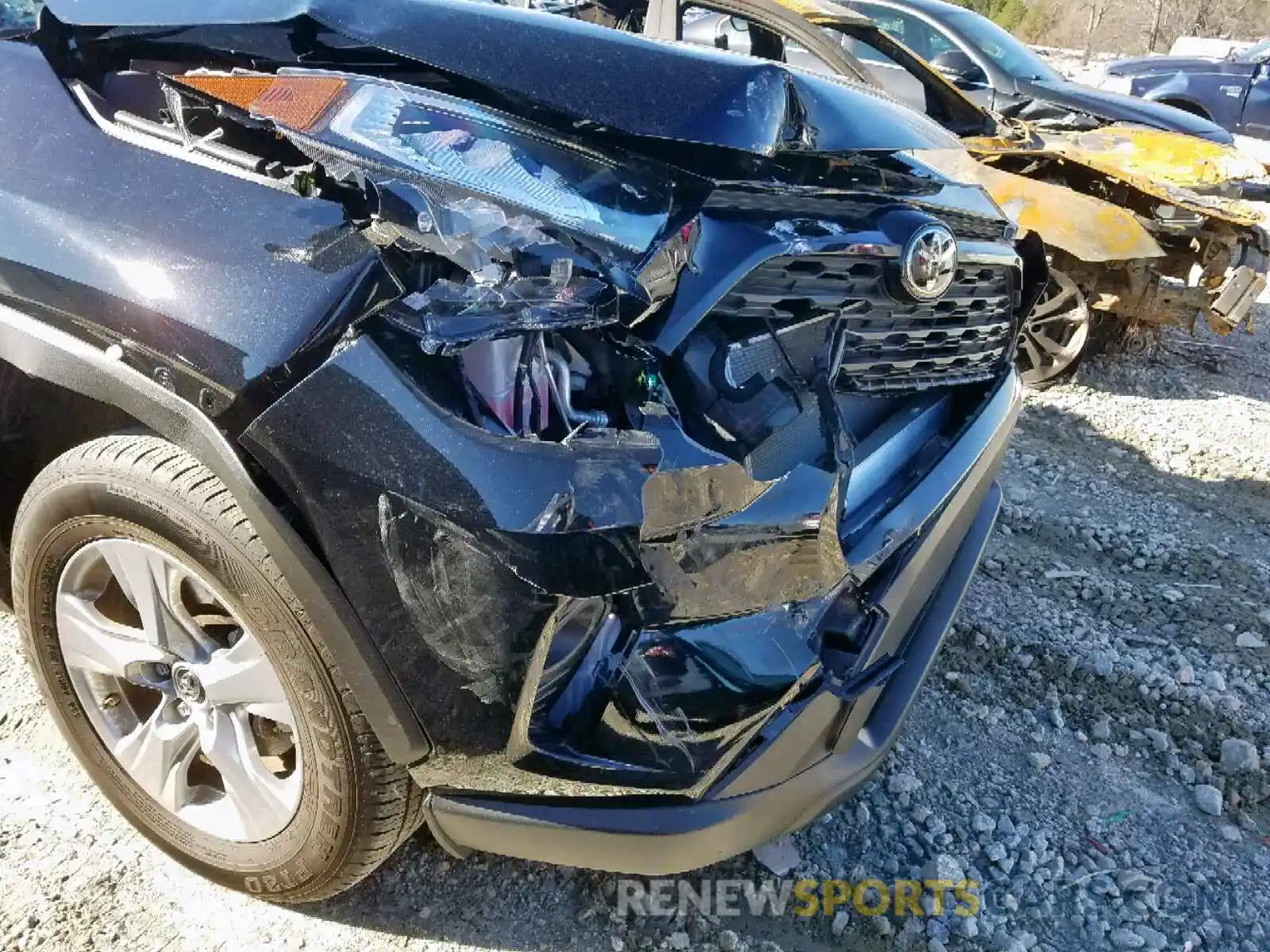 9 Фотография поврежденного автомобиля JTMW1RFV0KD016967 TOYOTA RAV4 XLE 2019