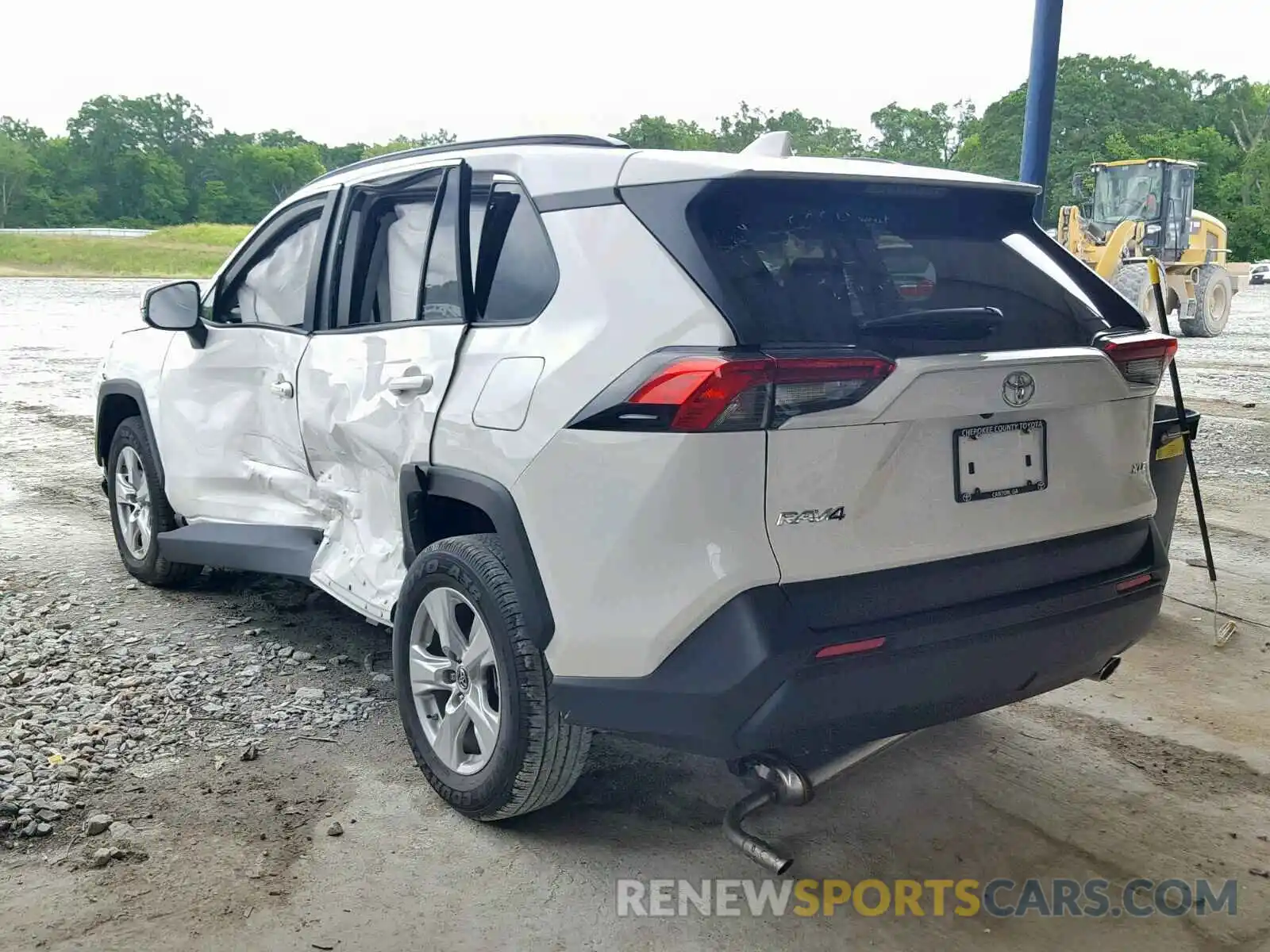 3 Photograph of a damaged car JTMW1RFV1KD019909 TOYOTA RAV4 XLE 2019