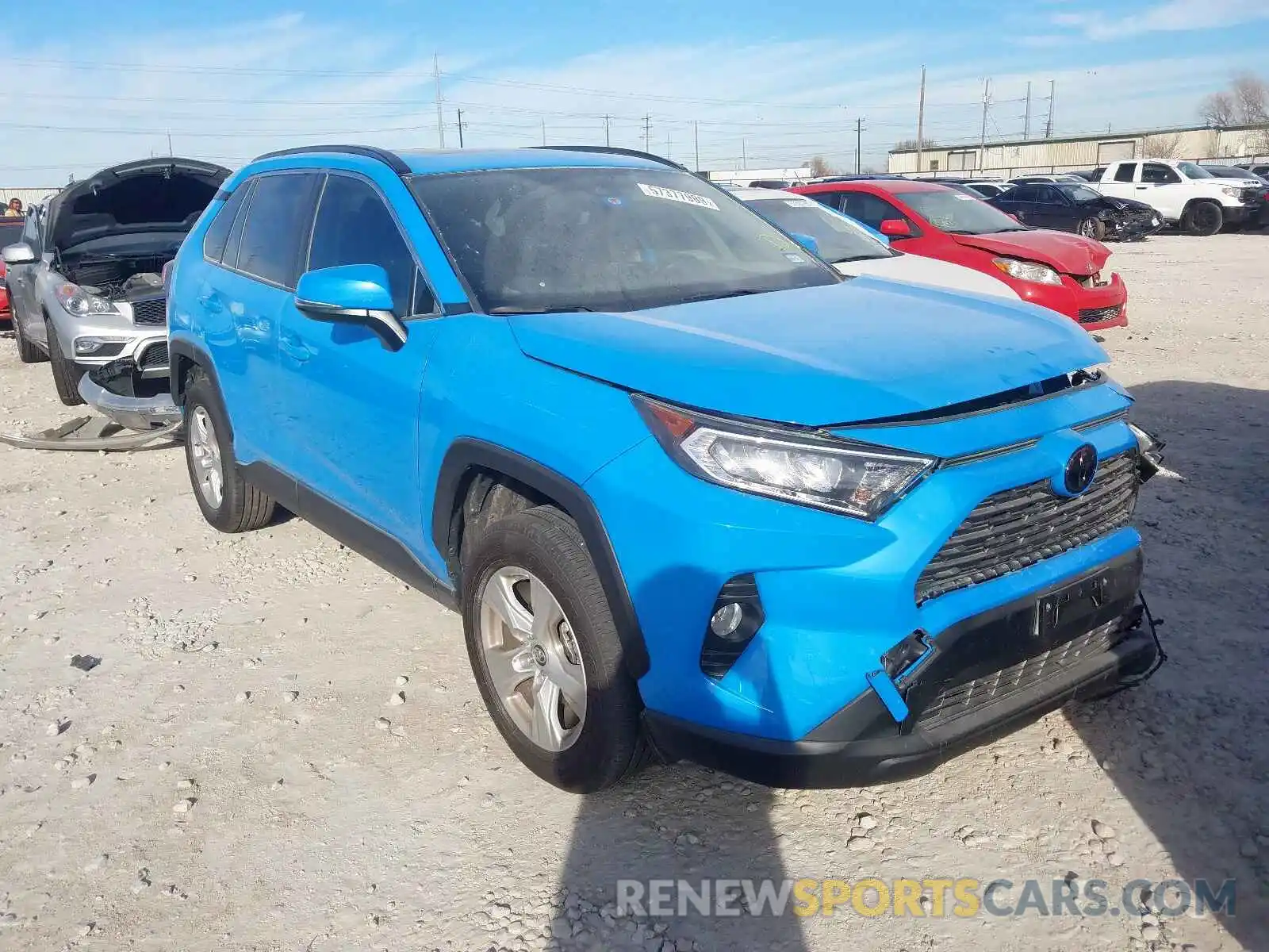 1 Фотография поврежденного автомобиля JTMW1RFV3KD020902 TOYOTA RAV4 XLE 2019