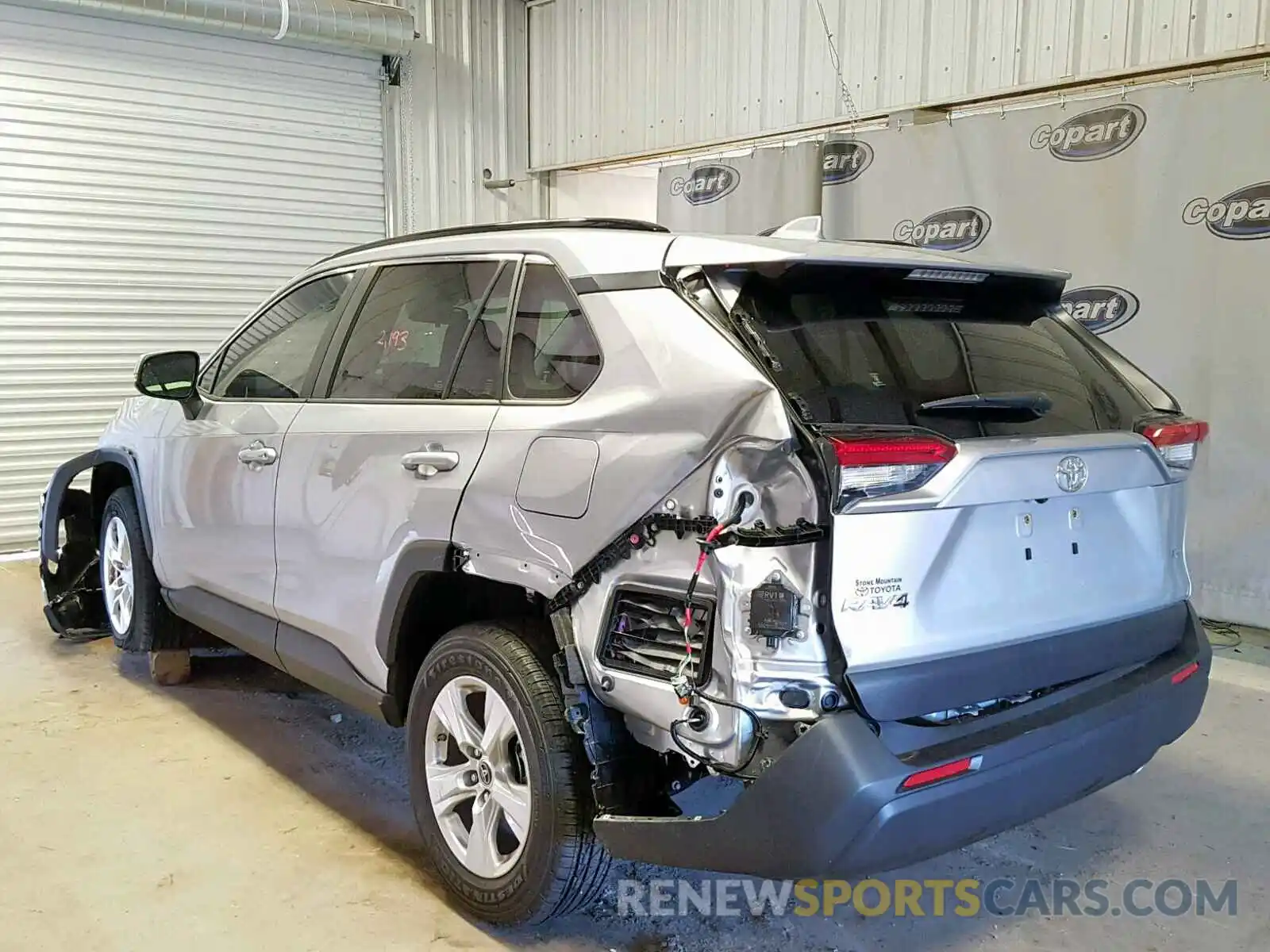 3 Photograph of a damaged car JTMW1RFV4KD017796 TOYOTA RAV4 XLE 2019