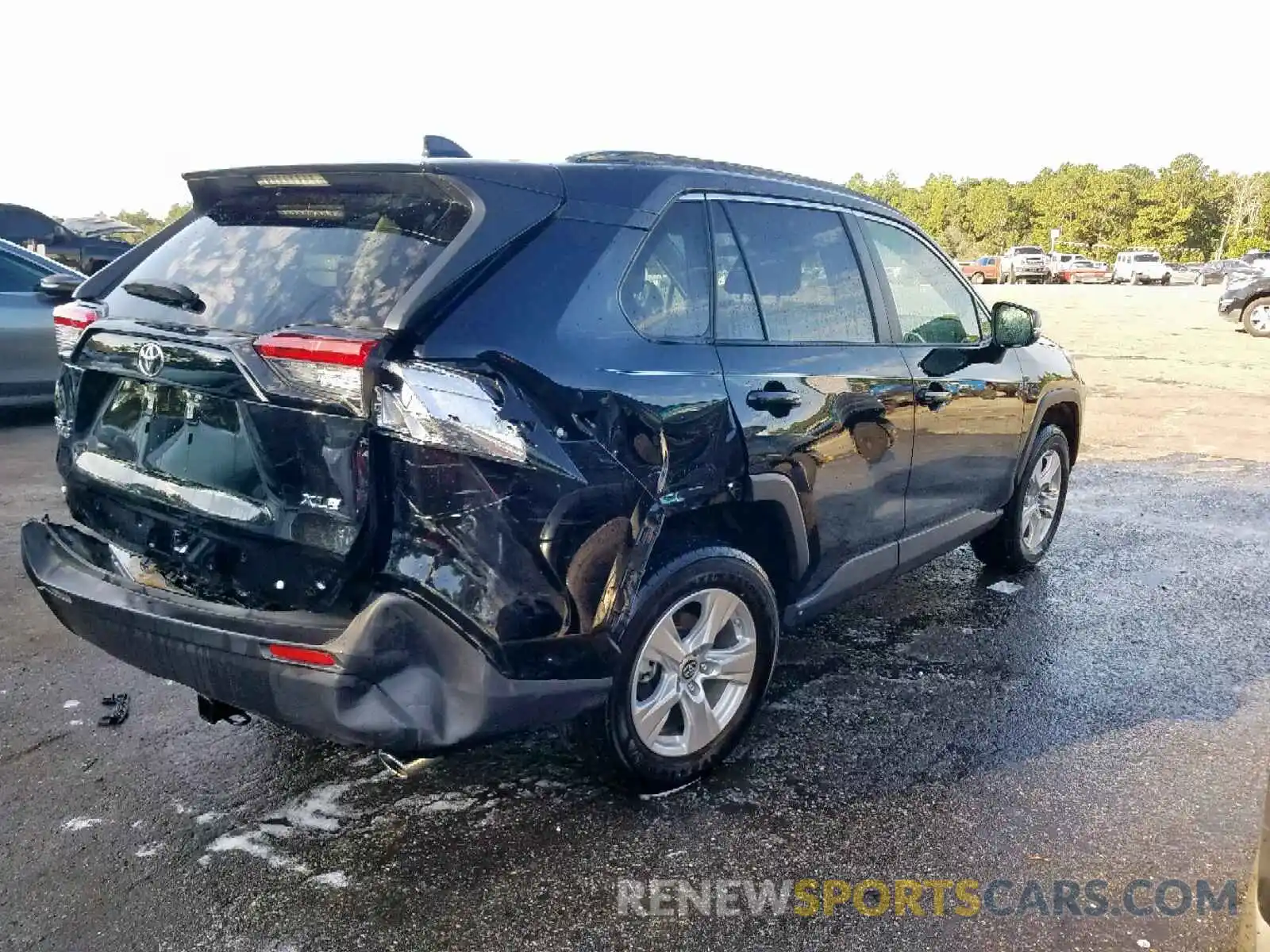 4 Photograph of a damaged car JTMW1RFV4KD501208 TOYOTA RAV4 XLE 2019