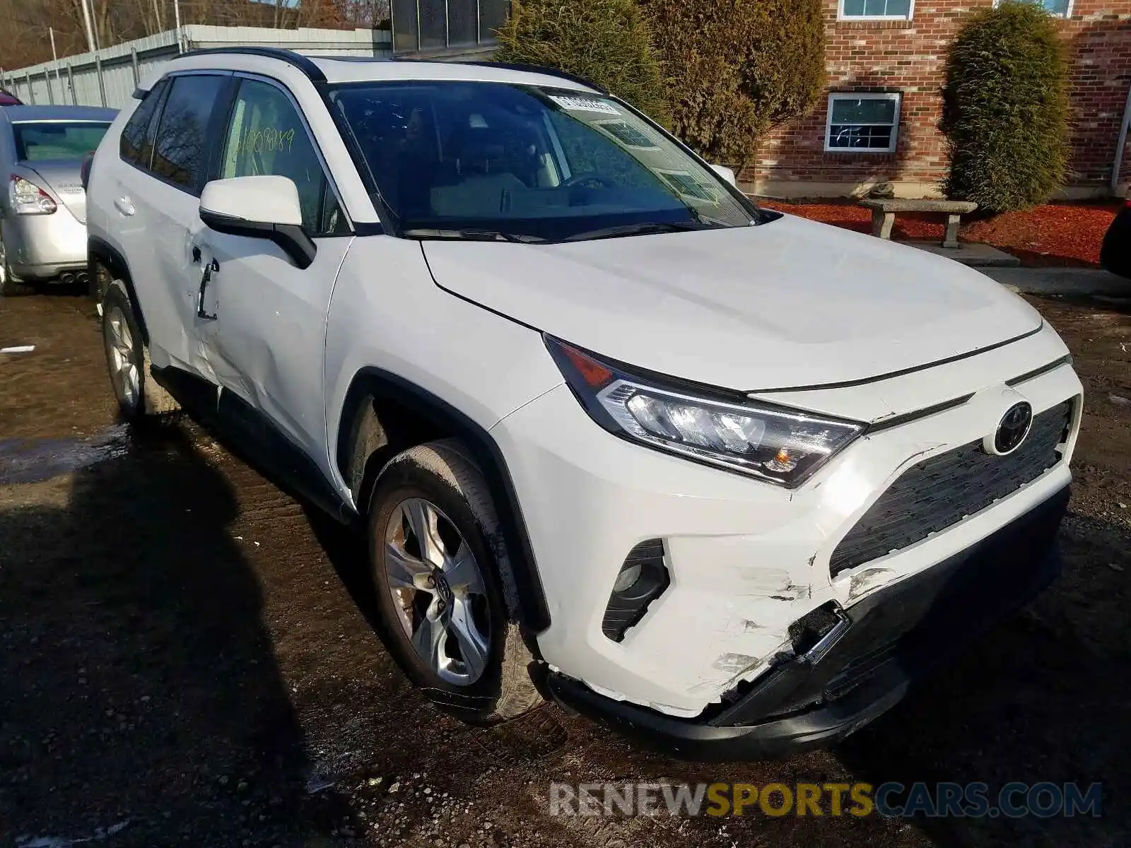 1 Photograph of a damaged car JTMW1RFV4KJ001373 TOYOTA RAV4 XLE 2019