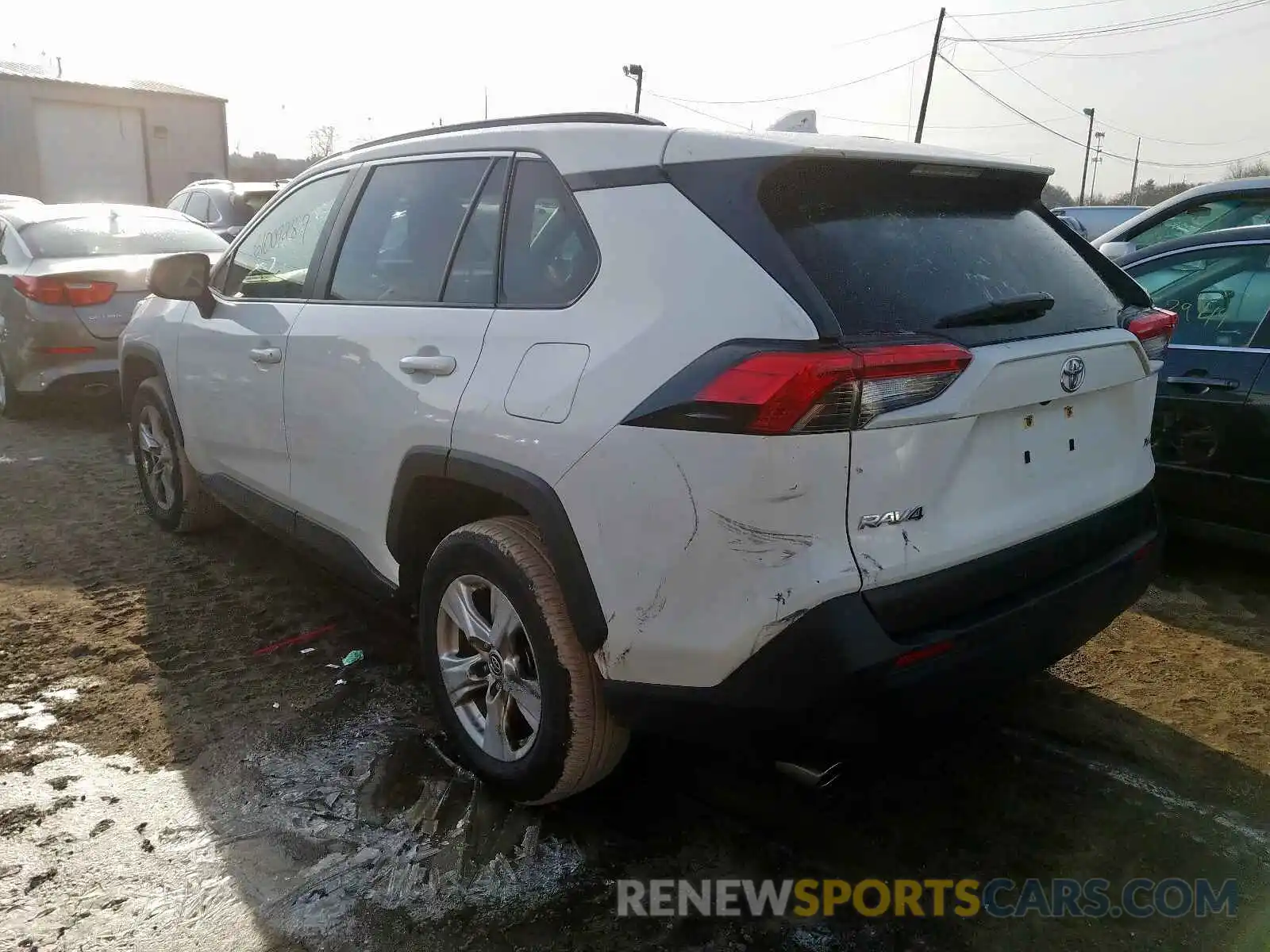 3 Photograph of a damaged car JTMW1RFV4KJ001373 TOYOTA RAV4 XLE 2019